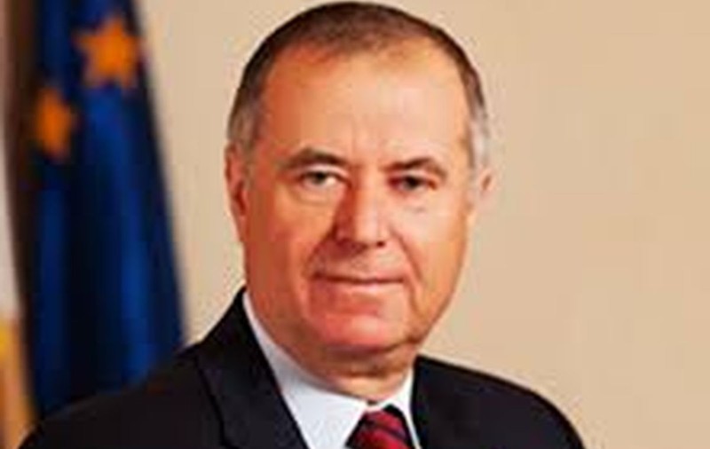Ministerul Educației vrea să pună bazele unei platforme educaționale digitale cu o uriașă bază de date electronică