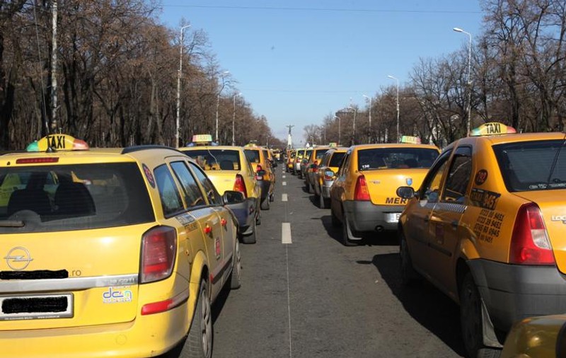 500 de taximetrişti din Capitală îşi pot păstra locul de muncă