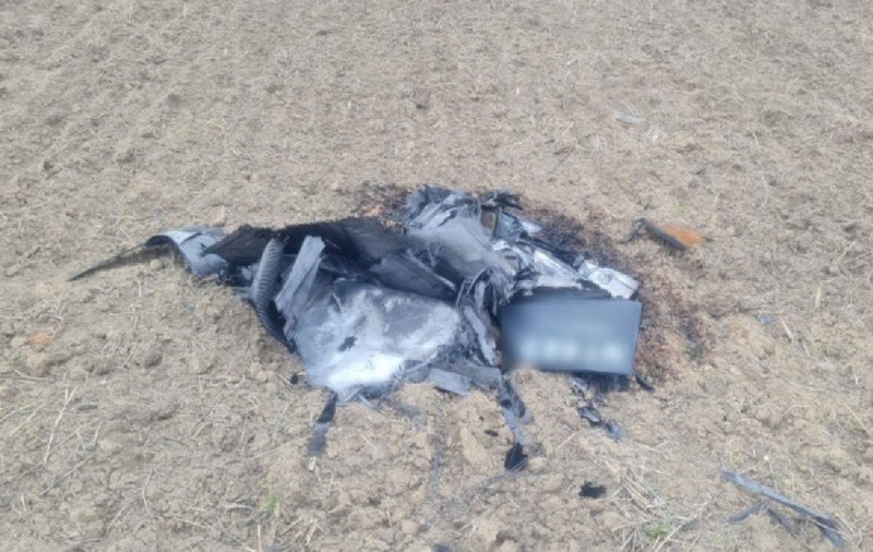 Fragmente dintr-o dronă rusească cu încărcătură de luptă activă au căzut în România, în județul Galați