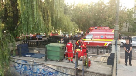 Un copil și un adult au căzut în Râul Dâmbovița, pe Splaiul Unirii