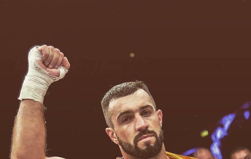 EXCLUSIV/ Luptătorul Sebastian Cozmîncă și-a luat o lună vacanță să se antreneze pentru gala K1. A plecat în Thailanda