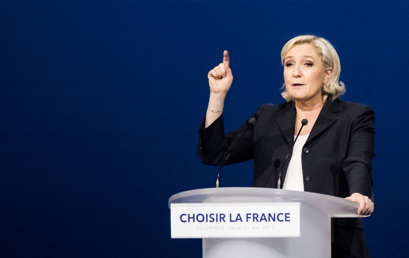 Marine Le Pen și-a recunoscut înfrângerea în fața lui Emmanuel Macron