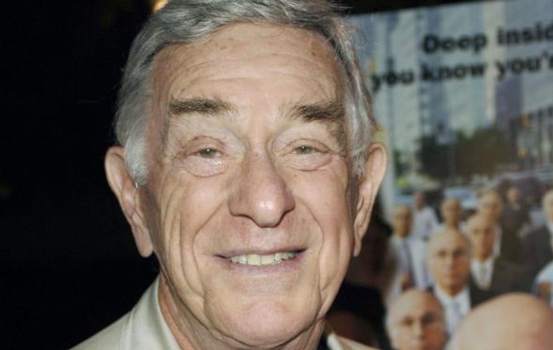 Actorul și comicul Shelley Berman a murit. A fost găsit fără suflare în locuința sa