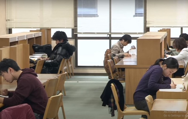 Un student japonez a obținut prima diplomă universitară în studii despre ninja