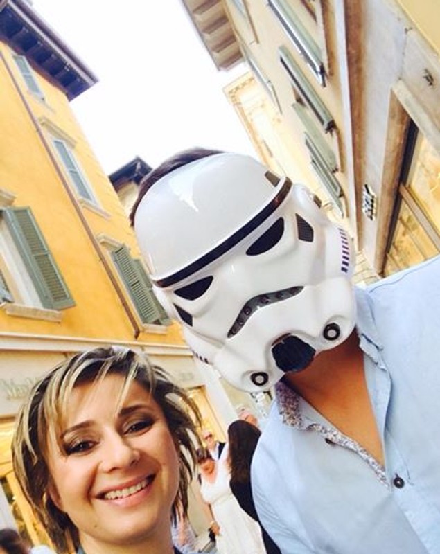GALERIE FOTO / Anamaria Prodan a vrut să-l TAIE cu sabia pe un italian!