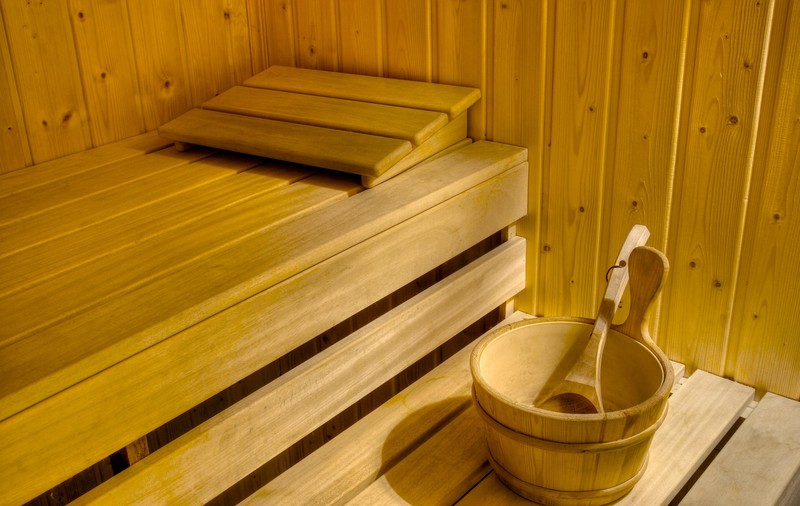 Un primar din Japonia, pus să demisioneze, după ce şi-a adus sauna la birou