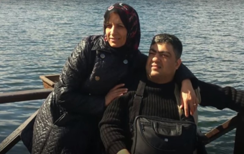 Drama unui cuplu de refugiați sirieni: “Mi-am văzut soțul murind” | VIDEO