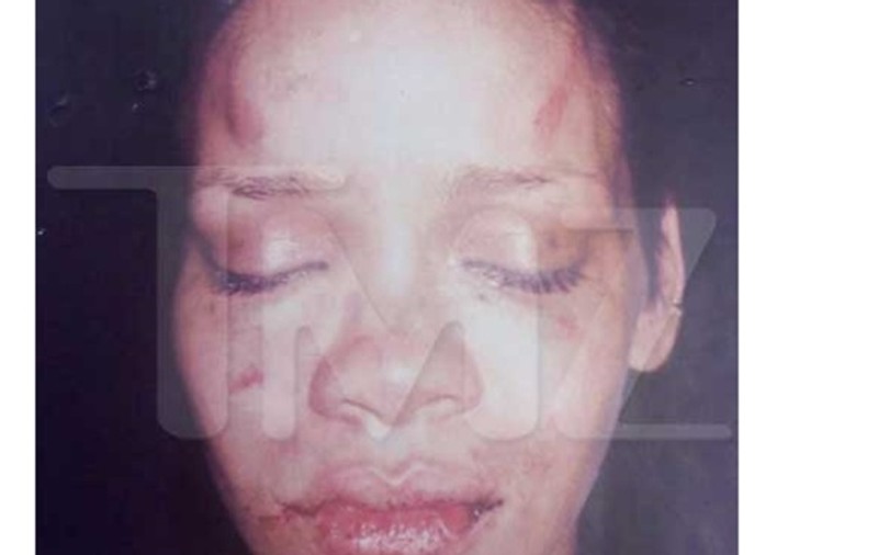 IPOTEZĂ-ŞOC! Rihanna, BĂTUTĂ din nou de Chris Brown?