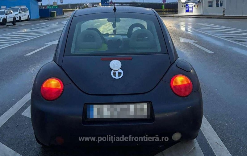 Un șofer bulgar, prins în Dolj în timp ce încerca să treacă ilegal granița într-o „broscuță” cu patru marocani