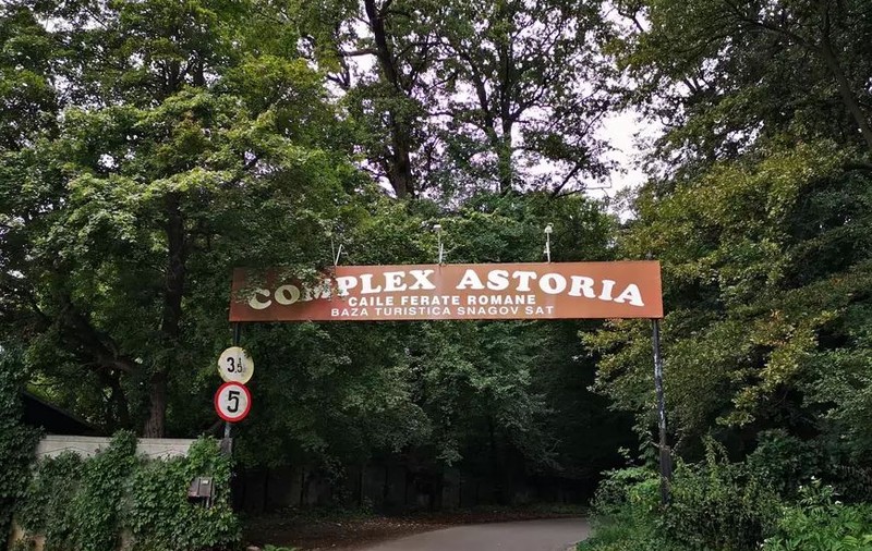 Firma care a luat Complexul Astoria din Snagov a obținut drept de folosință doar pe terenul de sub clădiri. Libertatea a scris eronat că a primit toată suprafața