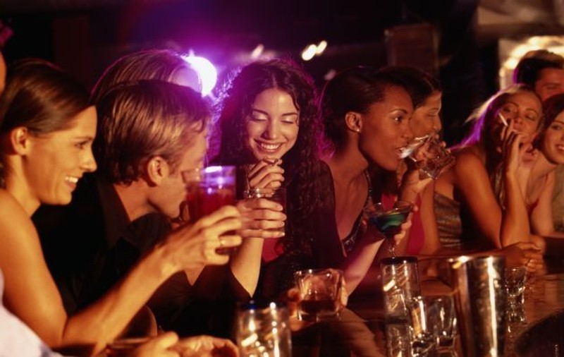 Consumul excesiv de alcool poate duce la demenţă (studiu)
