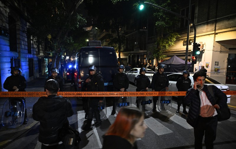 Vicepreşedinta Argentinei Cristina Kirchner, ținta unei tentative de asasinat în fața casei sale din Buenos Aires