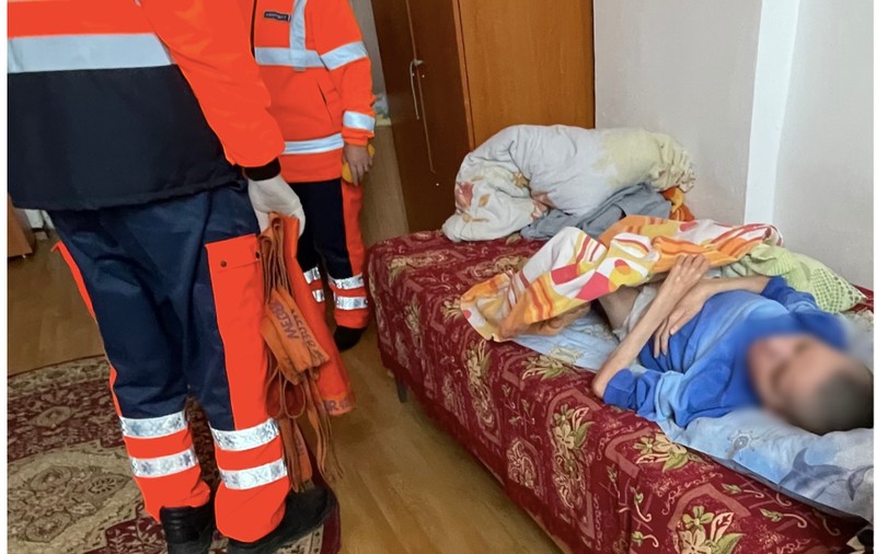 Dosar penal pentru abuz în serviciu şi rele tratamente în cazul tinerei cu handicap ținute 6 luni cu piciorul rupt într-un centru din Vâlcea