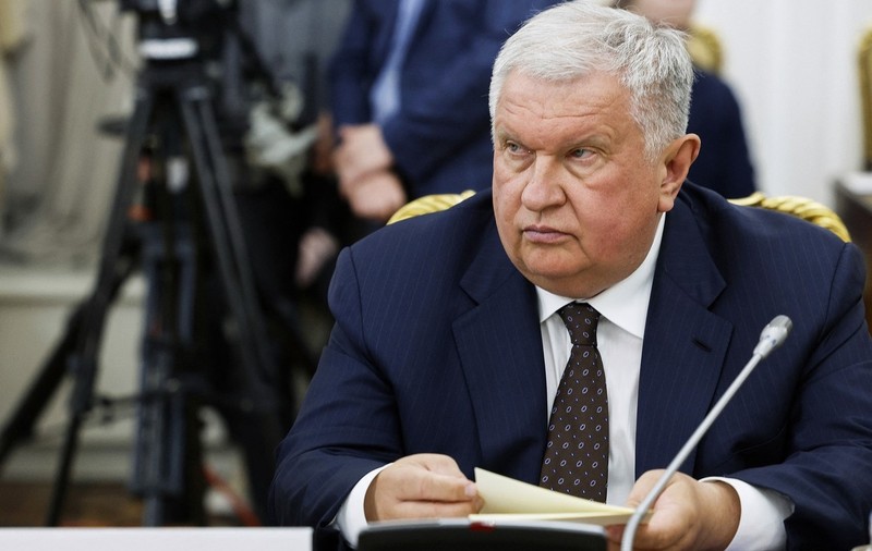 Cum a ascuns șeful gigantului petrolier de stat Rosneft un venit anual de 46 de milioane de dolari - investigație a echipei opozantului Aleksei Navalnîi