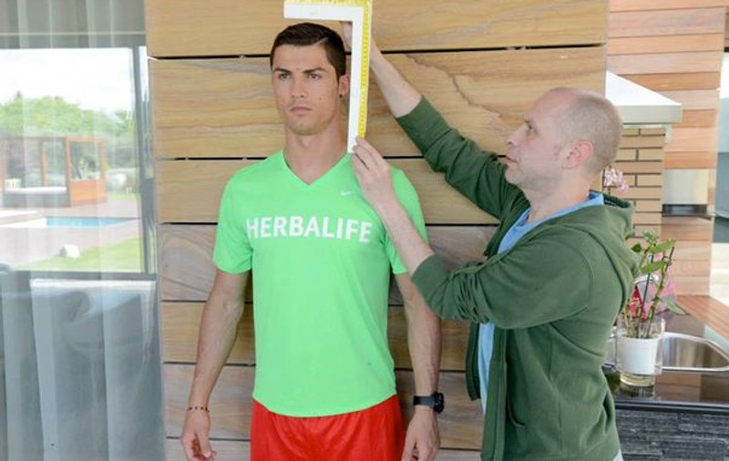 Cristiano Ronaldo, măsurat din cap până în picioare! Vezi motivul! | FOTO