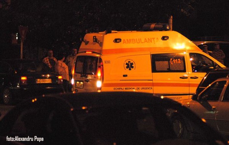Incident în timpului concertului LaLa Band susţinut la Deva! Unui membru al trupei i s-a făcut rău pe scenă şi Ambulanţa a venit imediat. Află despre cine a fost vorba 