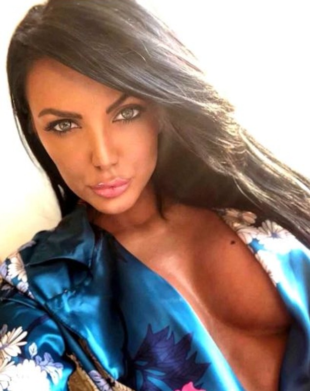 Din ce câștigă bani iubita lui Victor Slav. Unde lucrează Raluca Bombardiera | FOTO