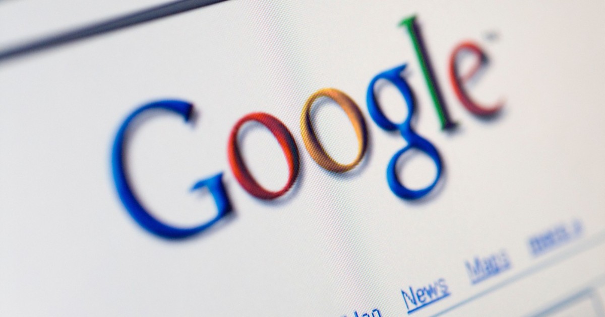 Logo-ul Google pe un calculator