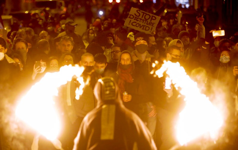 Protest în Belgia față de restricțiile de circulație impuse de pandemie. Șapte oameni au fost răniți
