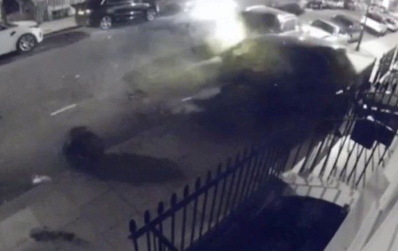 VIDEO | Cel mai scump accident. Un tânăr a lovit bolizi în valoare de 1 milion de lire sterline!