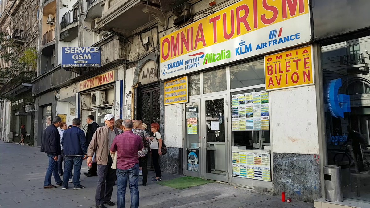 Clienții dau în judecată Omnia Turism şi Ministerul Turismului