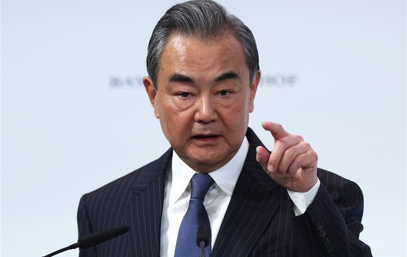 Rusia confirmă vizita celui mai important diplomat al Chinei, în timp ce Zelenski avertizează despre pericolul unui "război mondial"