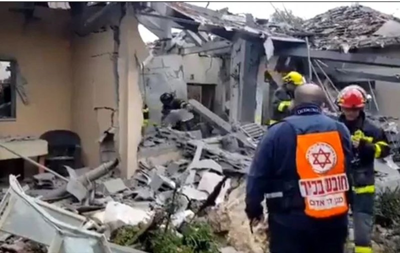 Israelul îşi consolidează poziţiile militare la frontiera cu Fâşia Gaza, după atacul de la Tel Aviv