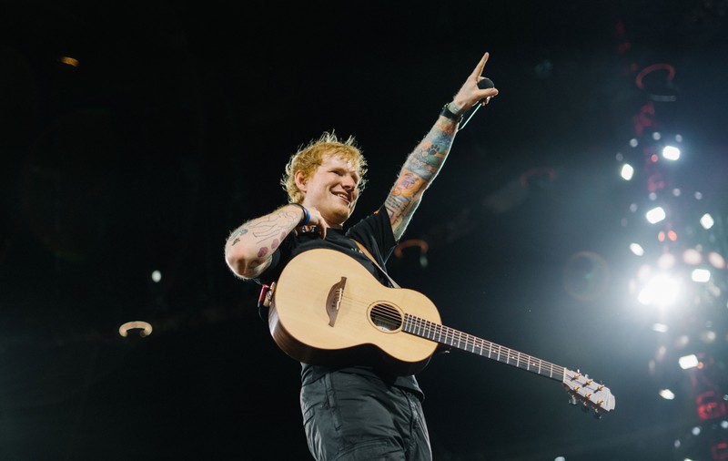 Un nou concept de scenă 360 de grade la concertul lui Ed Sheeran, „Mathematics Tour”. Artistul cântă la București pe 24 august