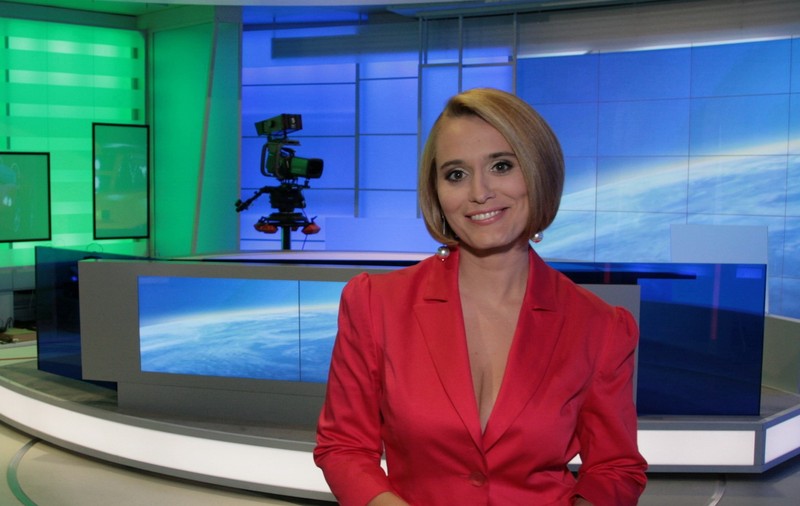 Ce fac vedetele când #stauacasă. Andreea Esca a învățat să se machieze singură pentru știri