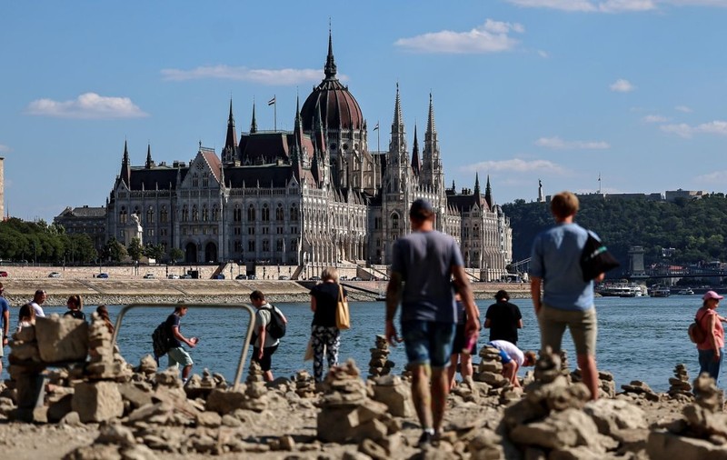 Piața croazierelor din Europa, dată peste cap de seceta care a dus la scăderea nivelului Dunării: „Unele porțiuni nu sunt navigabile”