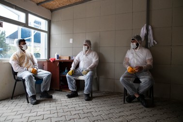 Crematoriile din Turcia au devenit supraaglomerate ca urmare a creșterii nunărului de decese în ultimele săptămâni. Foto: EPA