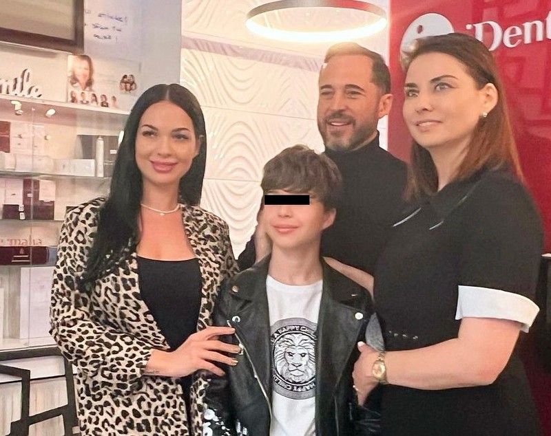 Deea și Dinu Maxer, împreună și după ce au anunțat divorțul. Cum au fost pozați cei doi, alături de băiatul lor
