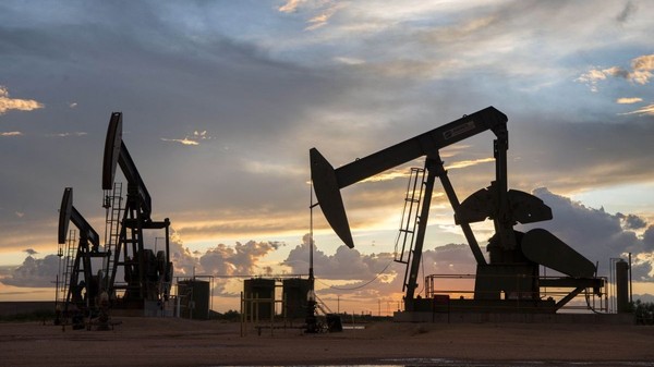 Prețul petrolului crește din nou după atacul rebelilor houthi asupra companiei Saudi Aramco. Foto: Hepta