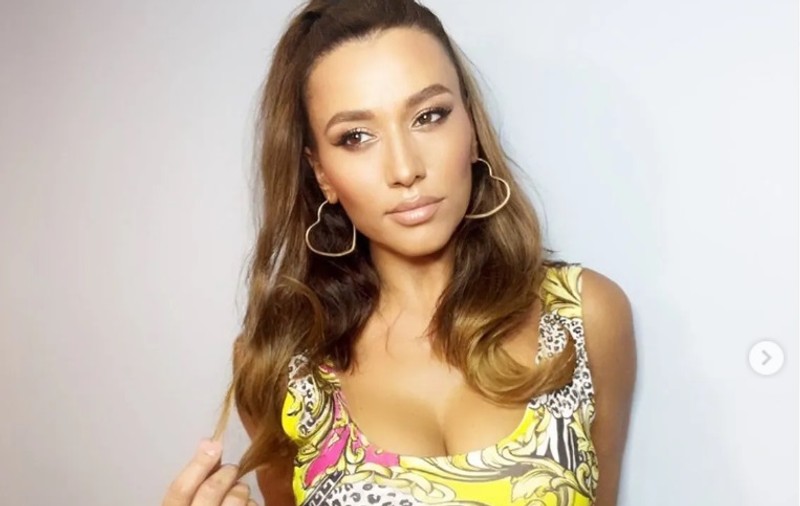 Claudia Pătrășcanu, în costum de baie, în vacanță în Turcia. A pozat sexy și și-a arătat formele