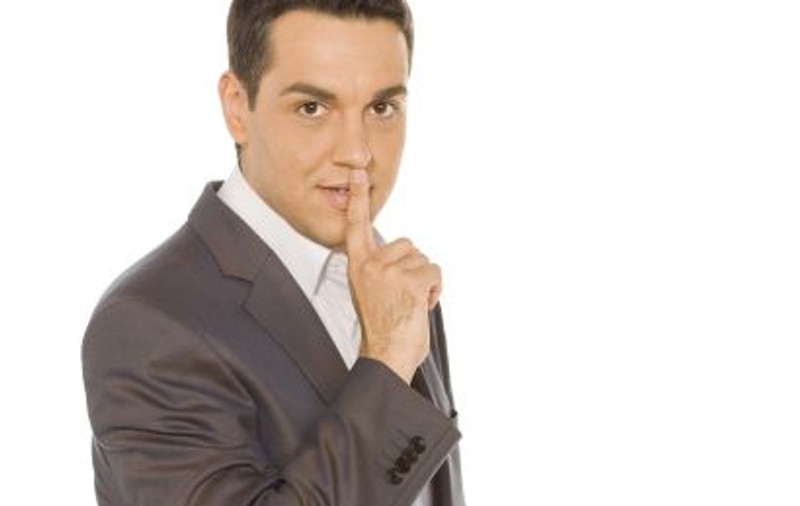 RĂZBOI ÎNTRE TELEVIZIUNI! După ce s-a luat de Drăguşanca şi Gherghe, O VEDETĂ PRO TV este ATACATĂ de Cristi Brancu: "E un mic FRUSTRAT, căruia i-a picat MUCUL pe la Antena 1"