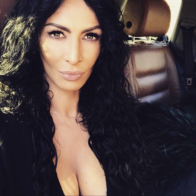Războiul între Mihaela Rădulescu și Andreea Marin continua pe internet. Diva de la Monaco nu s-a mai abținut
