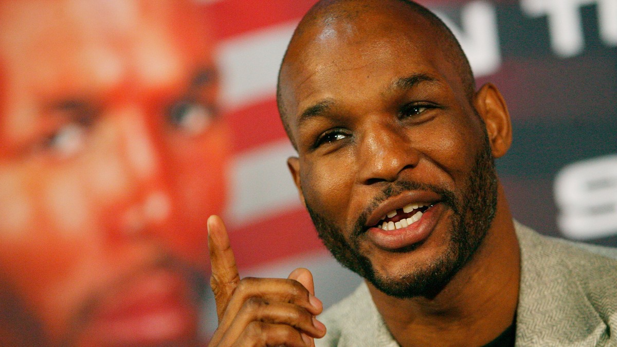 Bernard Hopkins a devenit cel mai vârstin campion mondial din istoria boxului