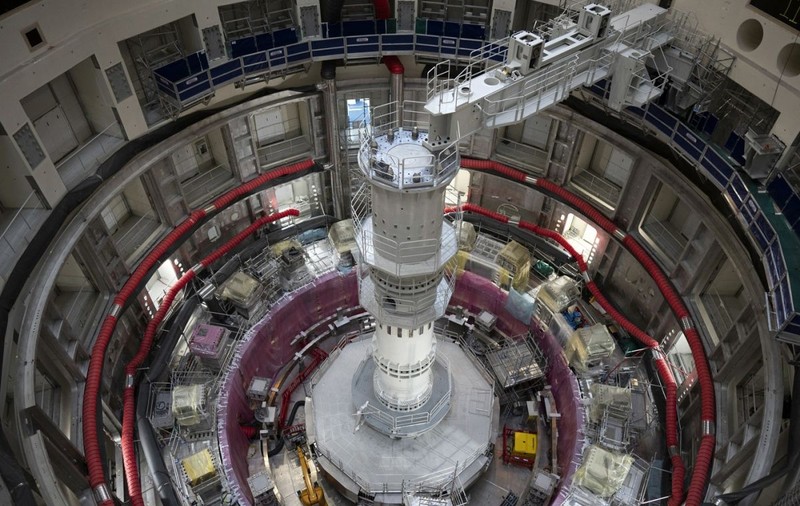 Un reactor de fuziune a funcționat timp de 22 de minute, un record. „Sfântul Graal” al energiei