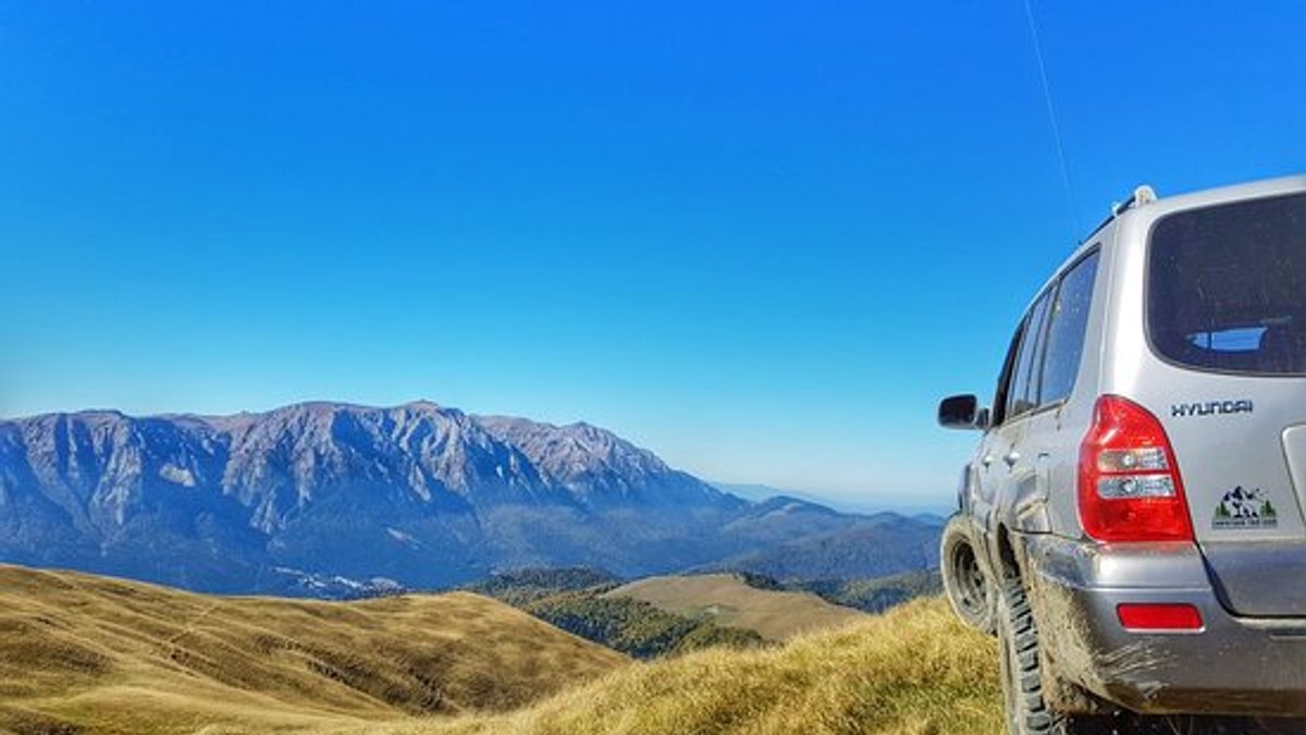 Patru turiști polonezi s-au rătăcit pe un drum forestier în Maramureș! Doi dintre ei sunt minori. Salvamontiștii îi caută