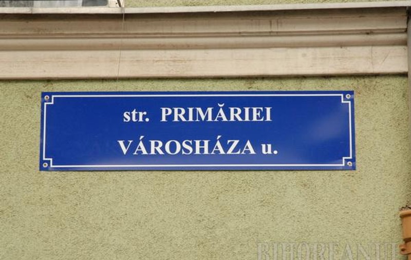 Primăria Oradea, obligată să folosească și limba maghiară