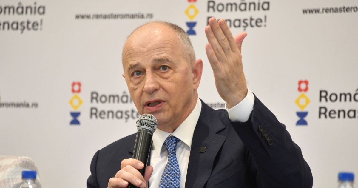 Mircea Geoană e sprijinit de România Renaște, aflată în spatele său FOTO Mediafax