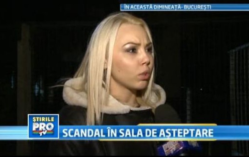 Impresarul manelistei Denisa, bătut în aeroport de un membru al formaţiei lui Florin Salam