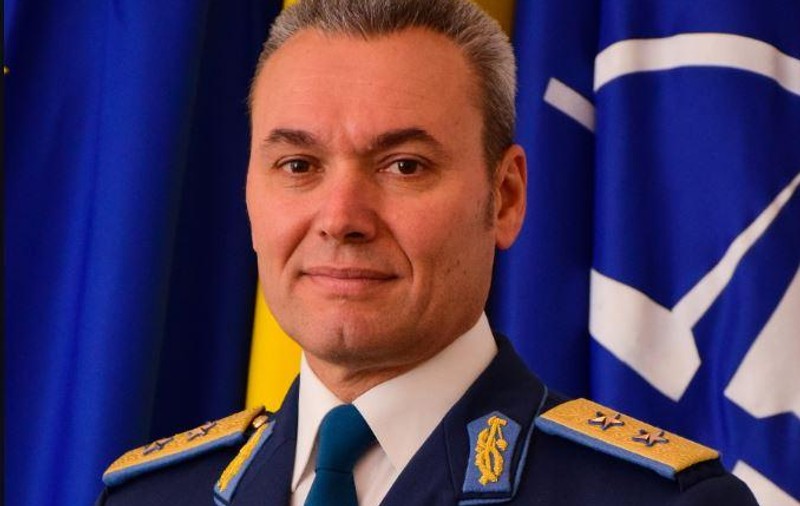 Cine este comandantul paradei militare de anul acesta. A fost primul ofițer român decorat cu medalia NATO pentru Serviciu Merituos