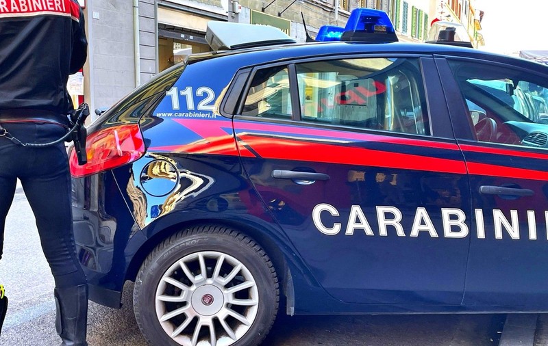Un român din Italia este acuzat că și-a terorizat colega de serviciu: „Aprind lumânări pentru moartea ta”