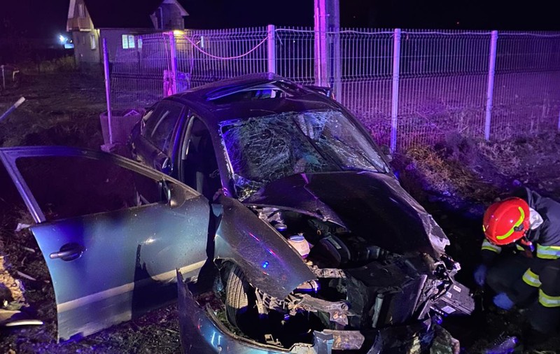 Doi oameni au murit într-un accident produs de un tânăr băut care a intrat cu mașina în depășire, în Cluj