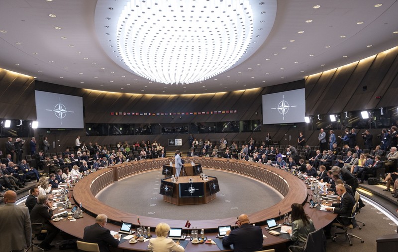 Vocea României lipsește din marile dezbateri strategice europene. Când taci, vorbesc alții în numele tău