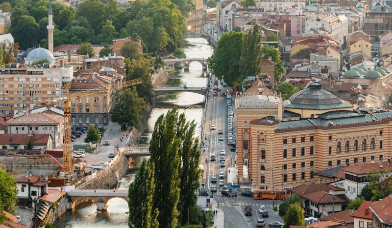 Printre obiectivele de neratat se numără Podul Latin, locul unde a fost asasinat Arhiducele Franz Ferdinand. Foto: Shutterstock