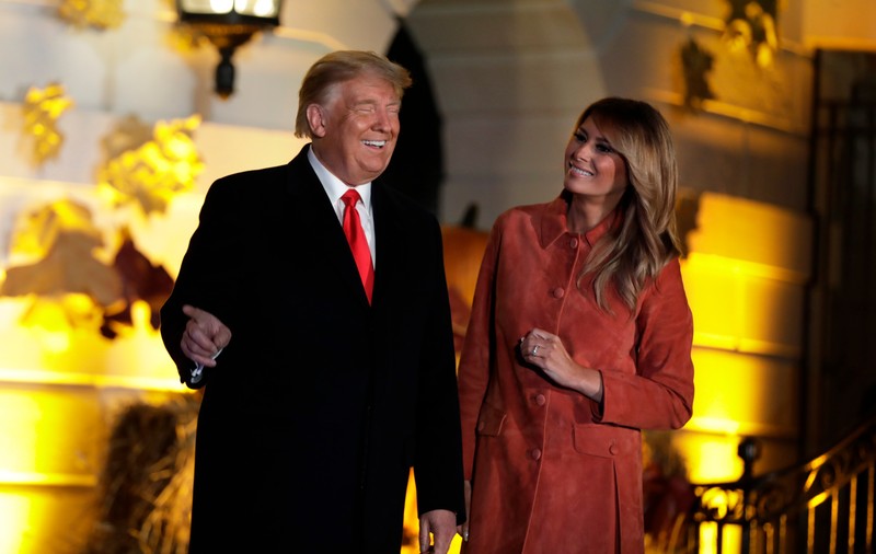 FOTO| “#FakeMelania”. Donald Trump ar fi folosit din nou o dublură în locul soției sale