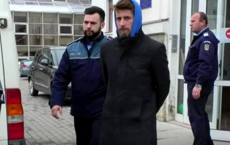 Bărbatul din Brașov care și-a ucis soția și cei doi copii a fost condamnat la un an de închisoare