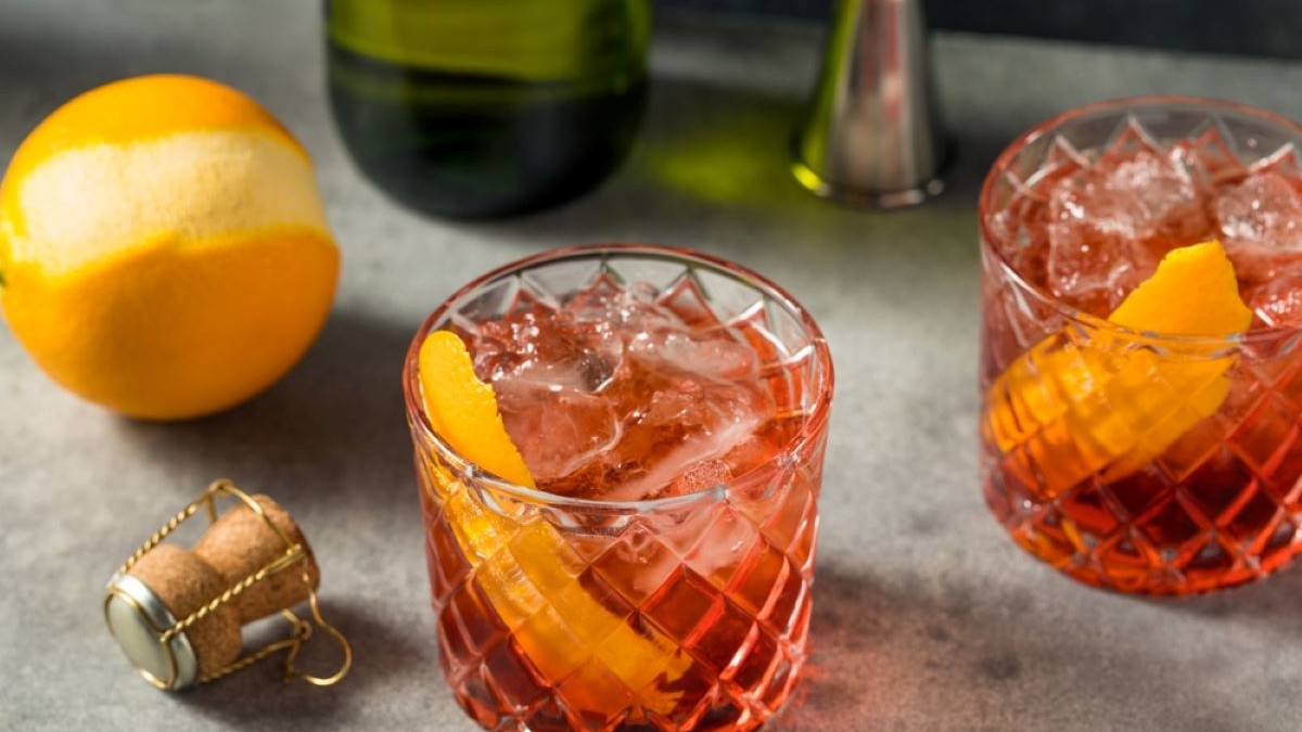 Negroni Sbagliato - ce este și cum se prepară cocktailul Negroni Sbagliato